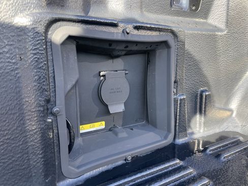 Used 2022 Ford F150 XLT w/ Equipment Group 302A High image 33