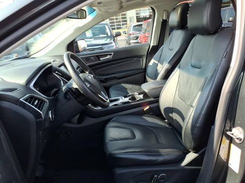 Used 2015 Ford Edge Titanium w/ Equipment Group 302A AWD/4WD image 19