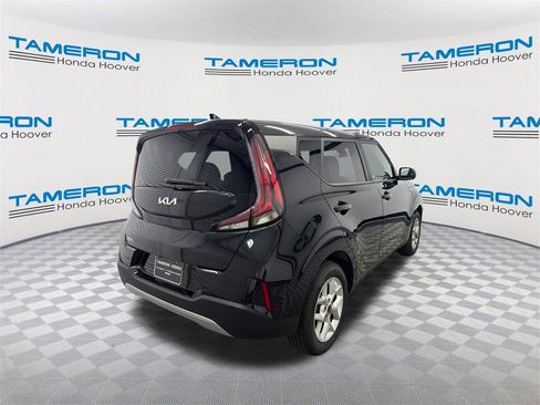 Used 2024 Kia Soul LX w/ Option Group 015 image 5