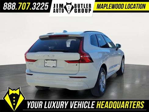 Used 2022 Volvo XC60 B5 Momentum image 4