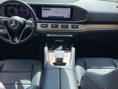 Used 2025 Mercedes-Benz GLE 350 4MATIC image 9
