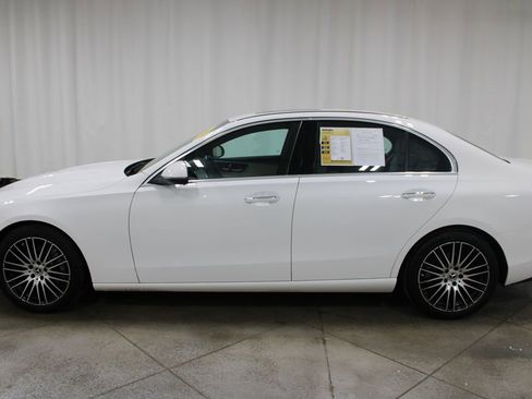 Used 2025 Mercedes-Benz C 300 4MATIC Sedan image 6