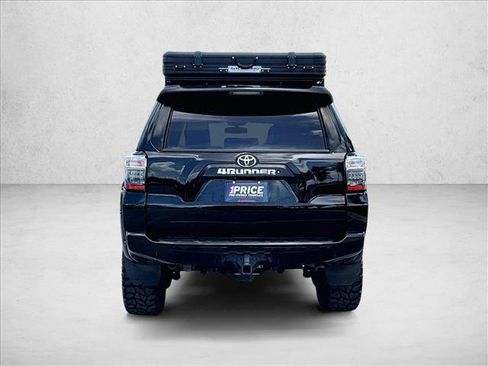 Used 2018 Toyota 4Runner TRD Off-Road Premium AWD/4WD image 4
