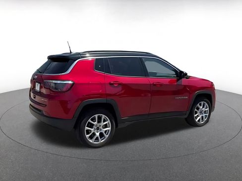 Used 2025 Jeep Compass Limited AWD/4WD image 14