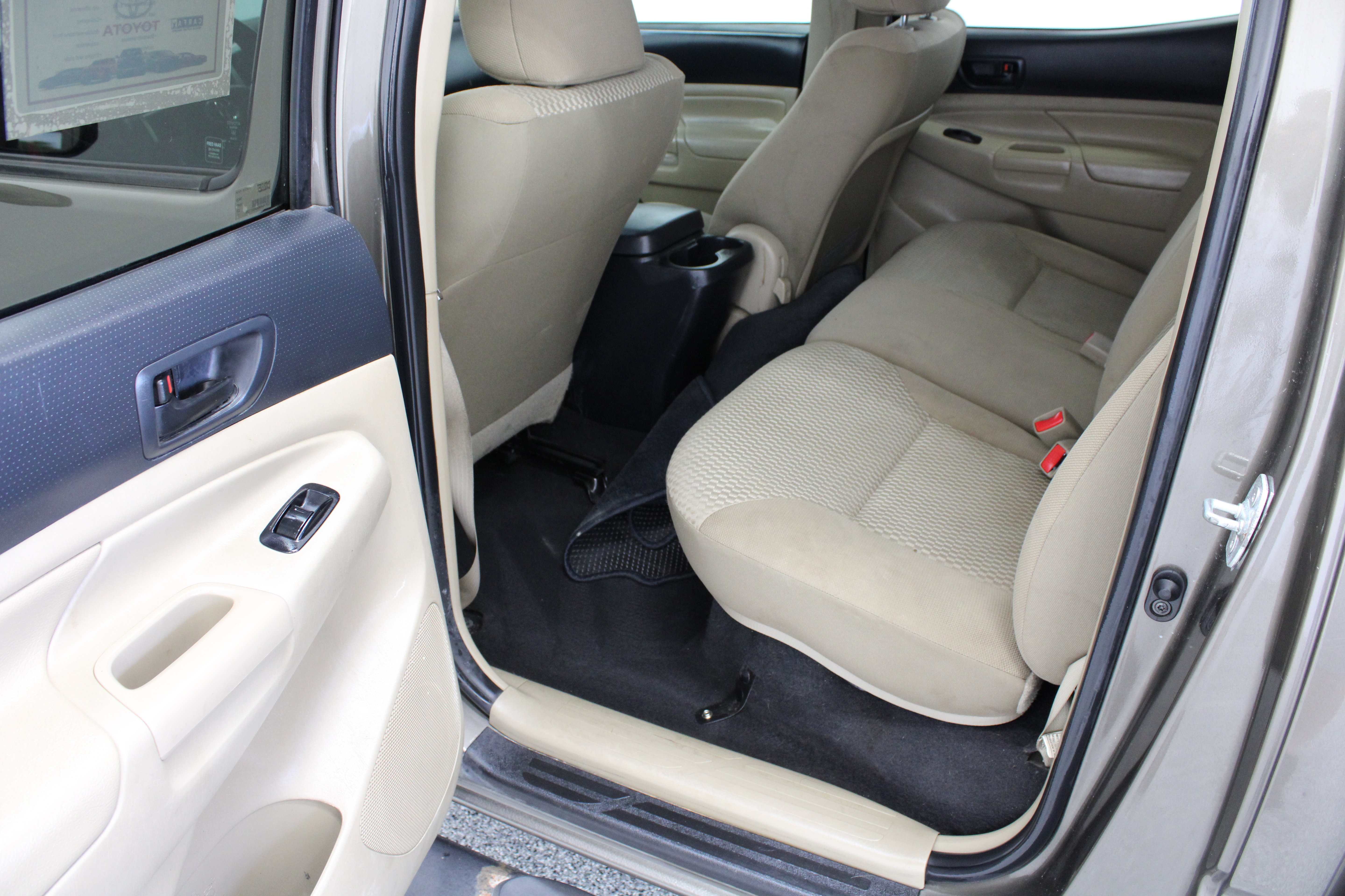 Used 2013 Toyota Tacoma PreRunner w/ SR5 Pkg RWD image 24