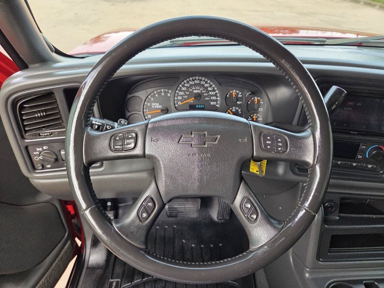 Used 2004 Chevrolet Avalanche Z66 RWD image 15
