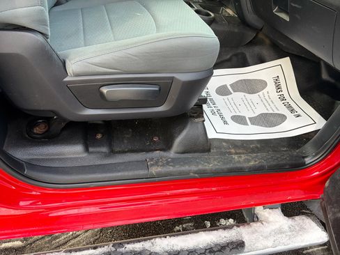 Used 2017 RAM 5500 Tradesman w/ Power & Remote Entry Group image 33