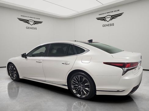Used 2018 Lexus LS 500 AWD w/ Luxury Package image 3