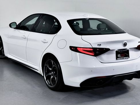 Used 2019 Alfa Romeo Giulia Ti image 12