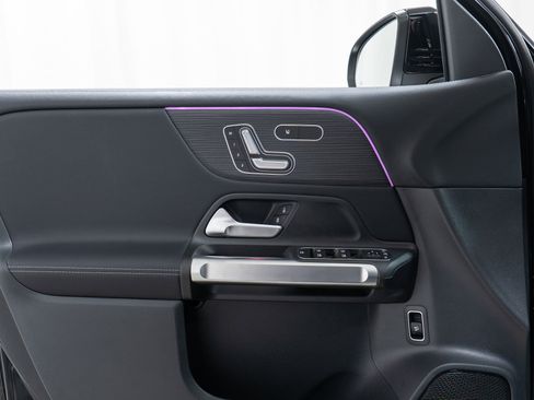 New 2026 Mercedes-Benz GLB 250 4MATIC image 11