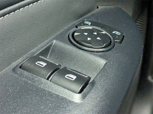 Used 2024 Ford Mustang GT Premium image 19