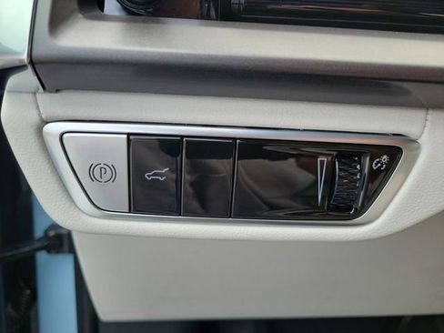 New 2026 Cadillac Vistiq Sport w/ LPO, Floor Liner Package AWD/4WD image 21