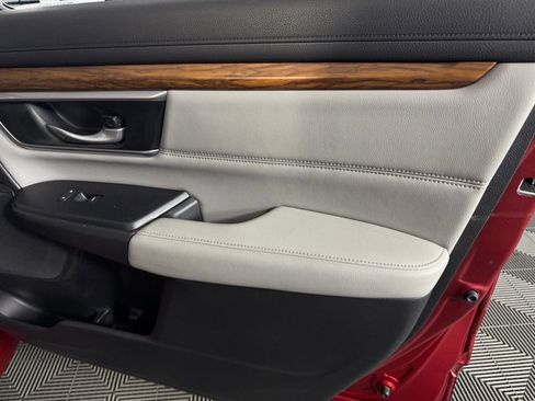 Used 2020 Honda CR-V Touring image 31