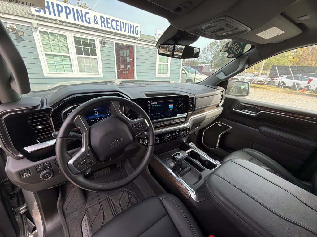 Used 2024 Chevrolet Silverado 1500 RST w/ Rally Edition AWD/4WD image 18