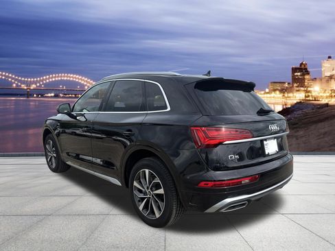 Used 2022 Audi Q5 2.0T Premium Plus w/ Premium Plus Package AWD/4WD image 3