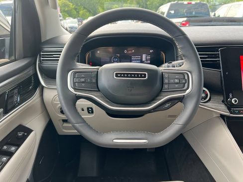 Used 2023 Jeep Wagoneer Series III w/ Preferred Equipment Group AWD/4WD image 37