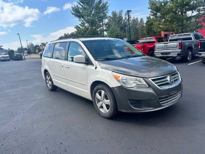 Used 2009 Volkswagen Routan SEL