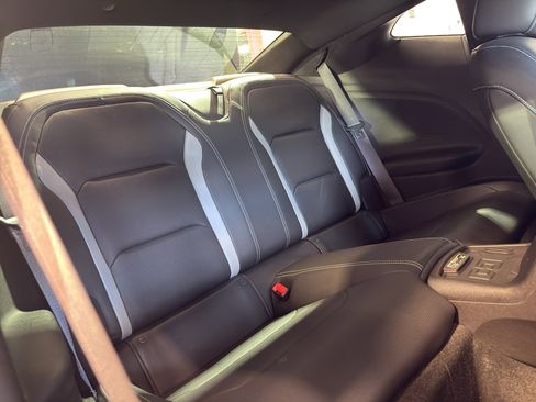 Used 2016 Chevrolet Camaro SS RWD image 23