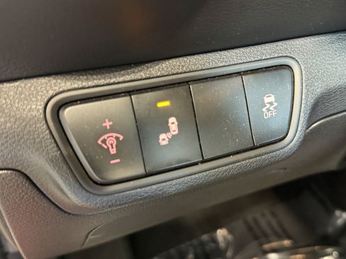 Used 2023 Kia Forte LXS w/ LXS Technology Package FWD image 19