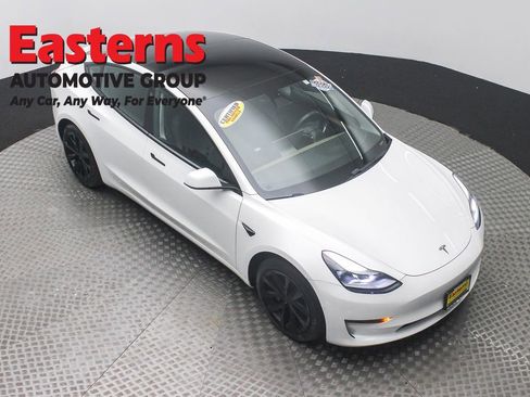 Used 2021 Tesla Model 3 Standard Range Plus RWD image 3