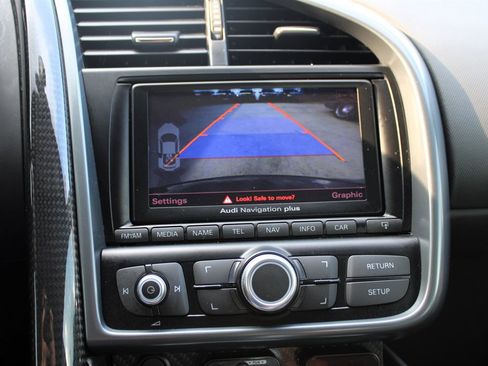 Used 2010 Audi R8 V10 image 25