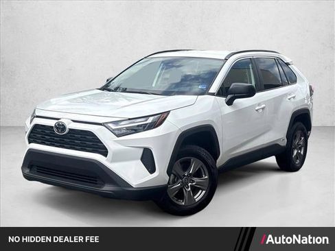 Used 2025 Toyota RAV4 LE AWD/4WD image 1