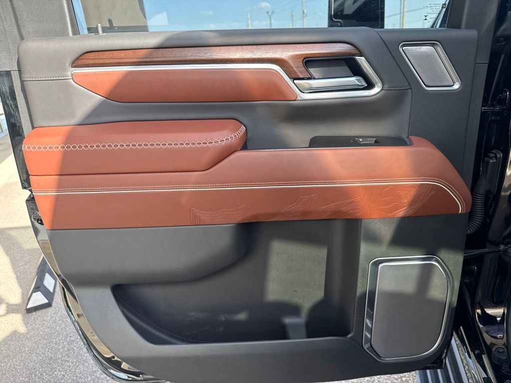 Certified 2026 GMC Sierra 2500 Denali Ultimate AWD/4WD image 18