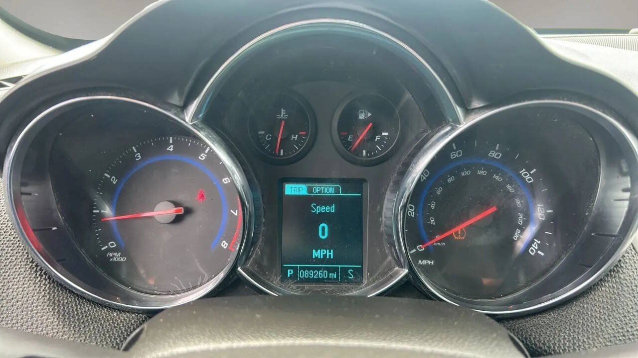 Used 2016 Chevrolet Cruze LT FWD image 13