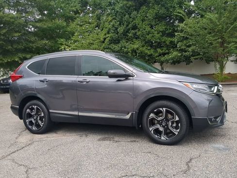 Used 2019 Honda CR-V Touring image 2