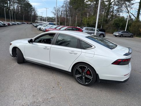 Used 2025 Honda Accord Sport image 7