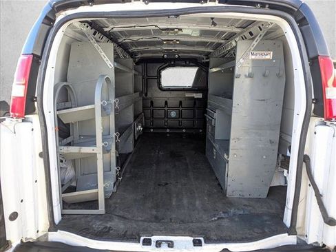 Used 2018 Chevrolet Express 2500 w/ Driver Convenience Package image 6