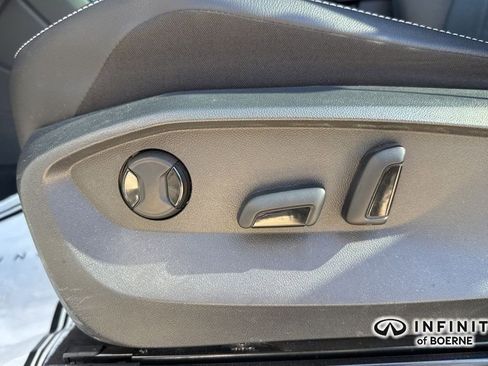 Used 2022 Volkswagen Tiguan SE R-Line image 27