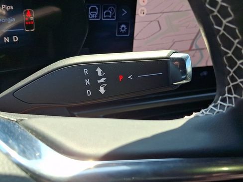 Used 2026 Chevrolet Equinox EV LT w/ Comfort Package FWD image 14