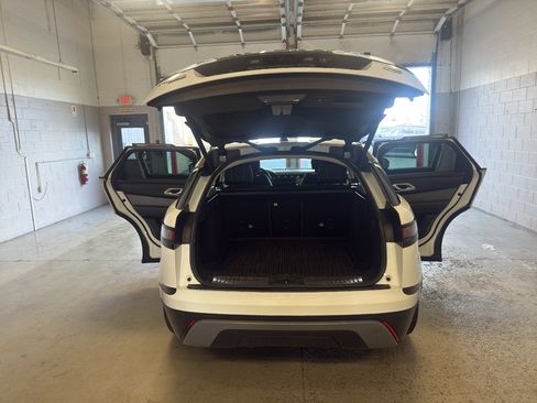 Used 2019 Land Rover Range Rover Velar S AWD/4WD image 13
