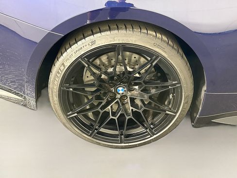 Used 2022 BMW M4 Competition w/ Executive Package RWD image 31