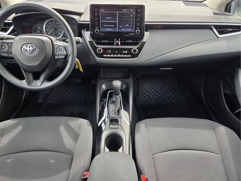 Used 2022 Toyota Corolla LE FWD image 14