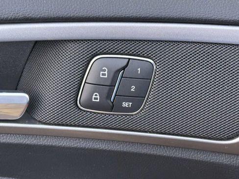 Used 2019 Ford Fusion SEL image 22