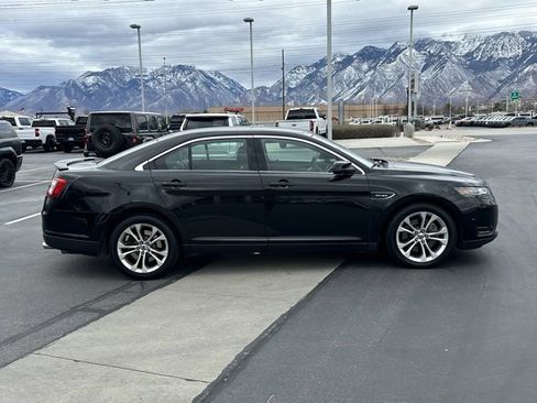 Used 2013 Ford Taurus SHO image 31