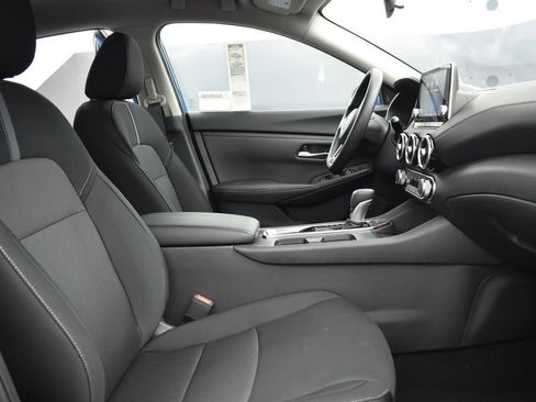 Used 2025 Nissan Sentra SV image 21