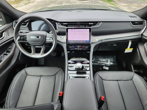 New 2025 Jeep Grand Cherokee L Overland image 3