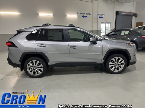 New 2025 Toyota RAV4 XLE Premium image 10