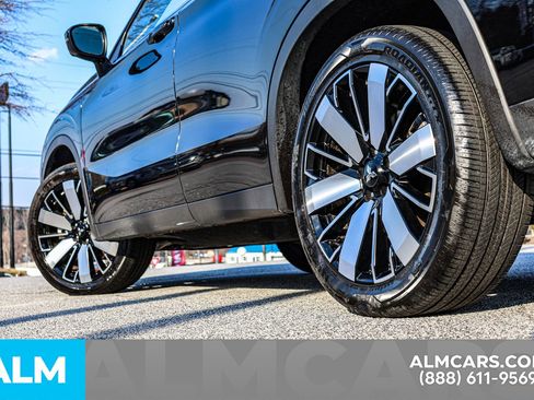 Used 2025 Mitsubishi Outlander SE image 16