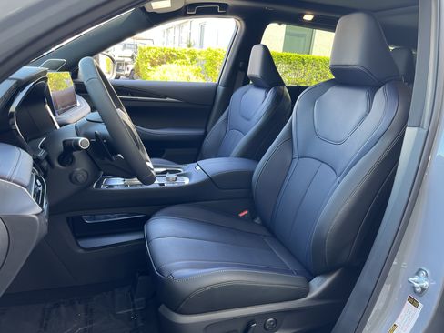 Certified 2026 INFINITI QX60 Sport w/ Dark Cargo Package AWD/4WD image 13