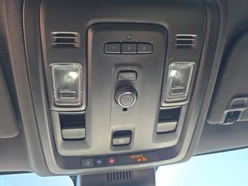 Used 2023 Chevrolet Tahoe Z71 image 23