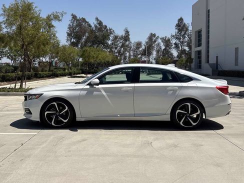 Used 2018 Honda Accord Sport image 6