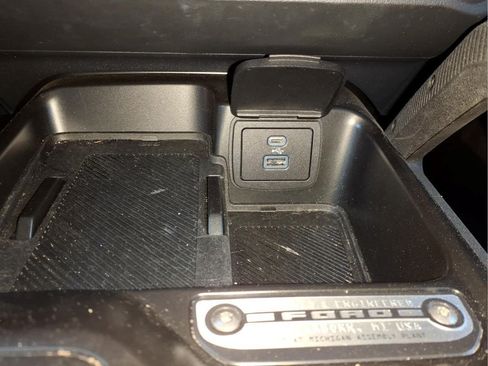 Used 2025 Ford Bronco Badlands AWD/4WD image 26