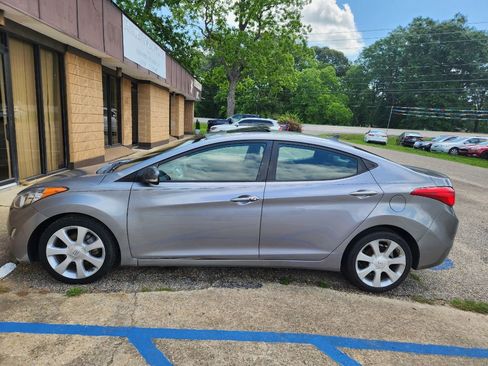 Used 2012 Hyundai Elantra Limited w/ Technology Pkg 5 image 5