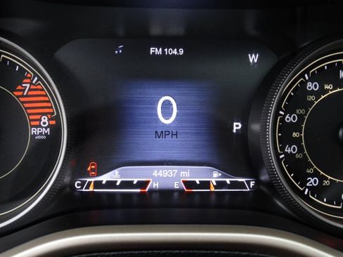 Used 2018 Jeep Cherokee 4WD Limited w/ Luxury Group w/ Luxury Group image 21