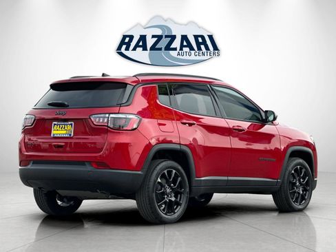 New 2026 Jeep Compass Latitude image 3