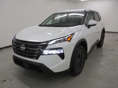 New 2026 Nissan Rogue SV w/ Cold Weather Package image 1